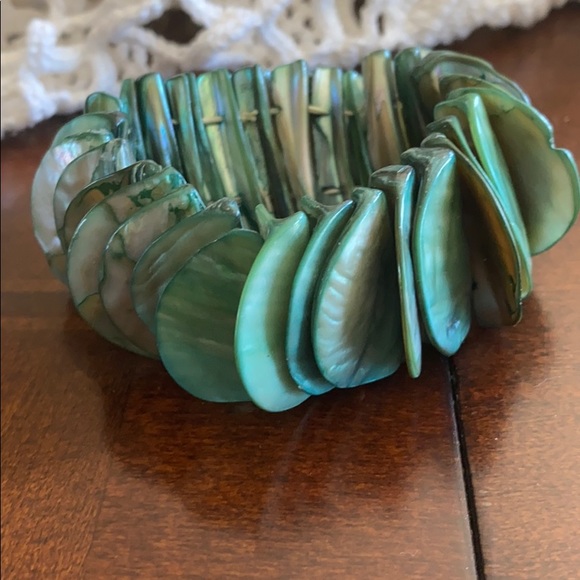 Vintage shell turquoise color stretch bracelet - Picture 1 of 2